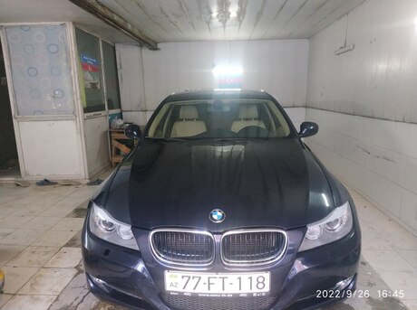BMW 320 2009