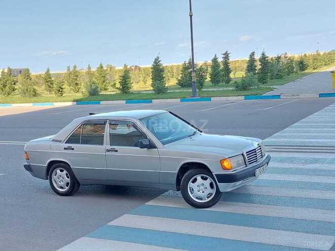 Mercedes 190 1992, 243,570 km - 1.8 l - Sumqayıt