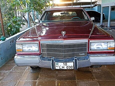 Cadillac  1992