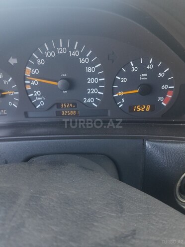 Mercedes E 200 1997, 326,000 km - 2.0 l - Gədəbəy
