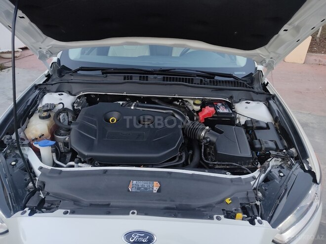 Ford Fusion 2014, 143,400 km - 2.0 l - Saatlı