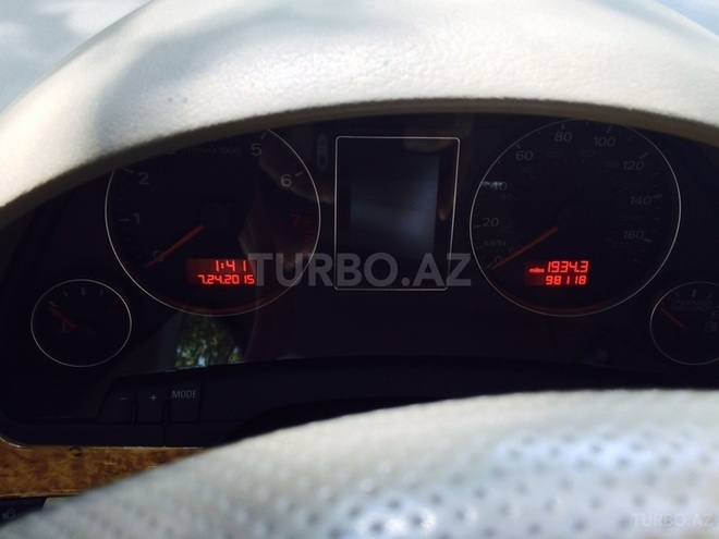 Audi A4 2006, 98,000 km - 2.0 l - Bakı