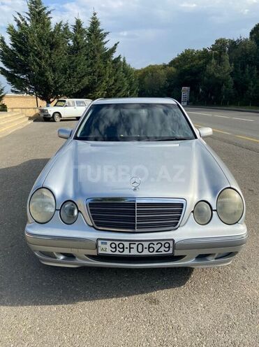 Mercedes E 240 2000, 155,500 km - 2.4 l - Qusar