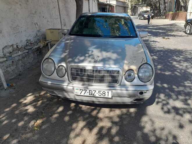 Mercedes E 200 1995, 322,179 km - 2.0 l - Bakı