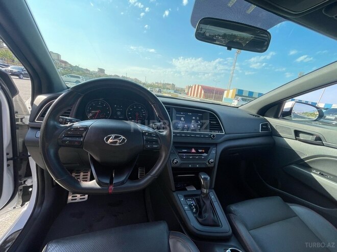 Hyundai Elantra 2017, 75,000 km - 1.6 l - Bakı