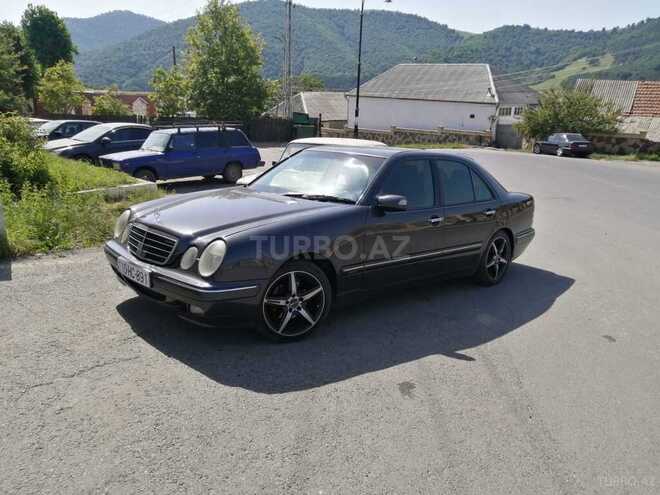Mercedes E 220 2000, 310,268 km - 2.2 l - Gədəbəy