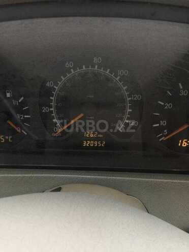 Mercedes C 230 1997, 320,000 km - 2.3 l - Bakı