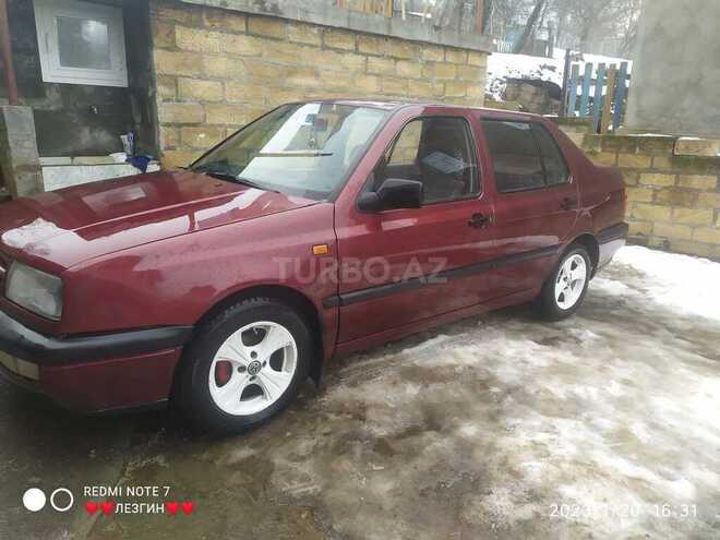 Volkswagen Vento 1994, 177,826 km - 1.9 l - Qusar