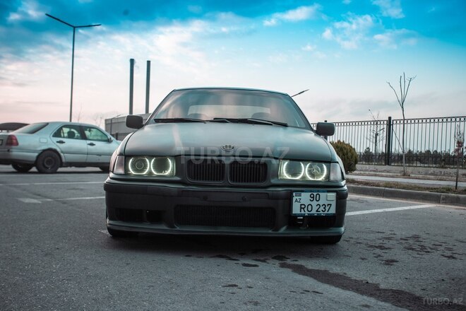 BMW 318 1994, 500,000 km - 1.8 l - Bakı