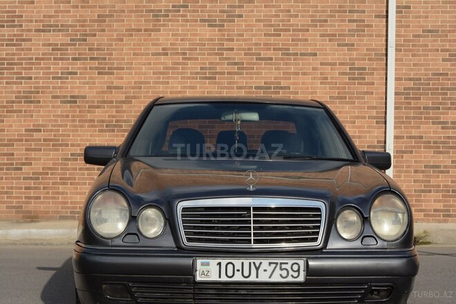 Mercedes E 320 1998, 270,000 km - 3.2 l - Bakı