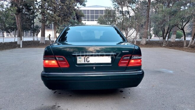 Mercedes E 230 1996, 254,000 km - 2.3 l - Sumqayıt