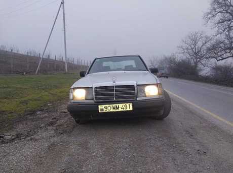 Mercedes E 230 1987