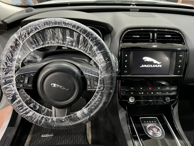 Jaguar  2017, 72,000 km - 2.0 l - Bakı