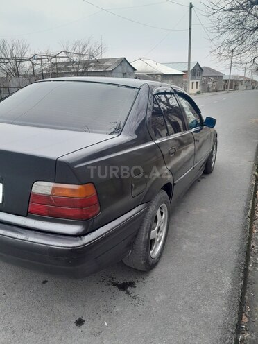 BMW 316 1992, 111,111 km - 1.6 l - Qax