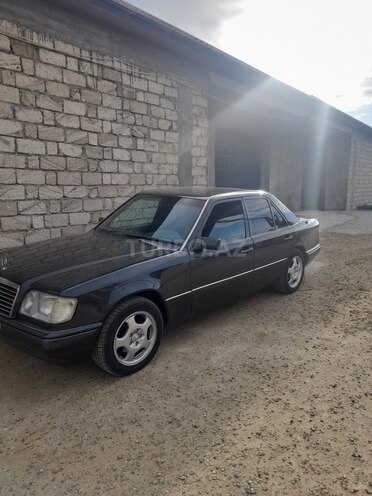 Mercedes E 220 1994, 371,212 km - 2.2 l - Bakı