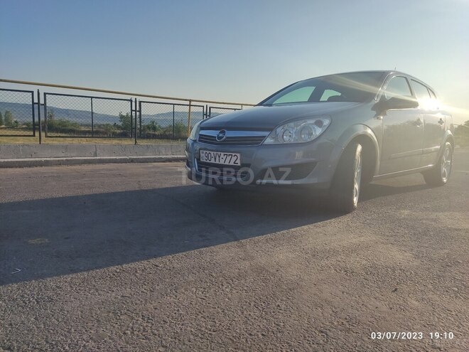Opel Astra 2007, 260,000 km - 1.4 l - Şəki