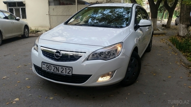 Opel Astra 2011, 166,800 km - 1.3 l - Bakı