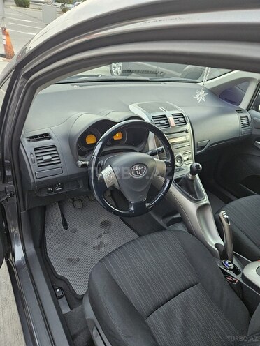 Toyota Auris 2007, 268,000 km - 1.4 l - Bakı