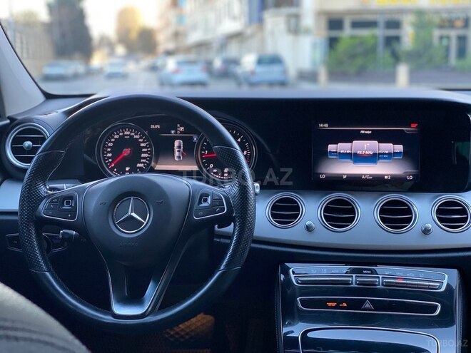 Mercedes E 220 2017, 310,000 km - 2.2 l - Bakı