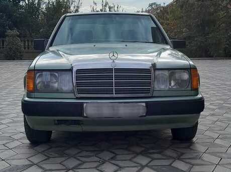 Mercedes E 230 1986