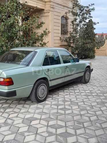 Mercedes E 230 1986, 382,456 km - 2.3 l - Şəmkir