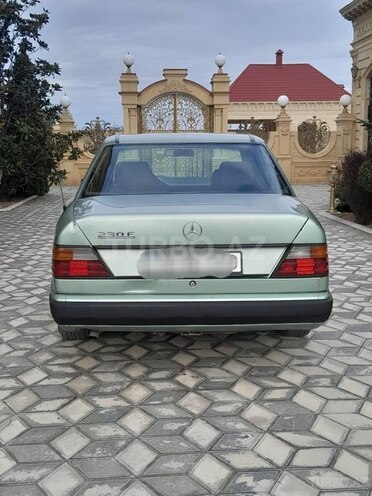 Mercedes E 230 1986, 382,456 km - 2.3 l - Şəmkir