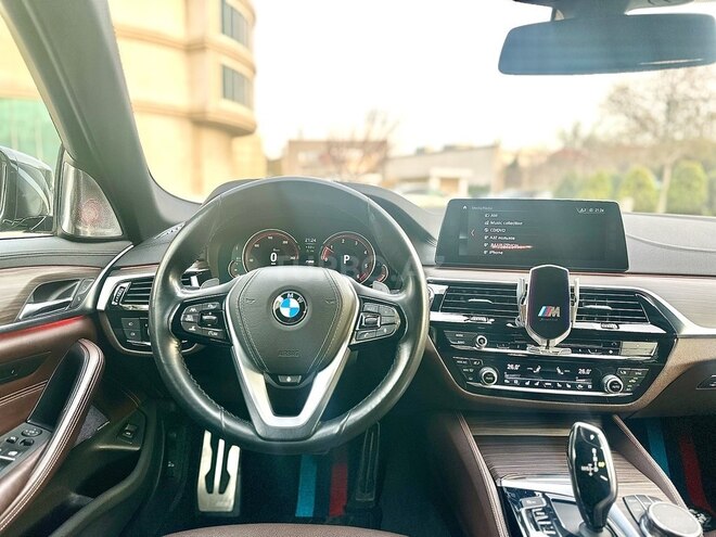 BMW 520 2018, 100,000 km - 2.0 l - Bakı
