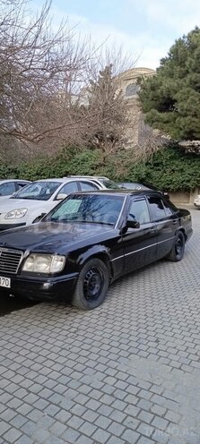 Mercedes E 280 1995, 555,657 km - 2.8 l - Bakı
