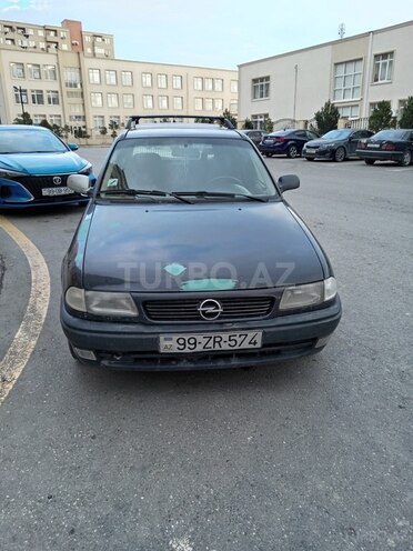 Opel Astra 1996, 270,000 km - 1.6 l - Bakı