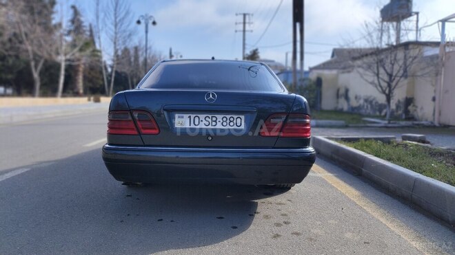 Mercedes E 320 1998, 460,566 km - 3.2 l - Yevlax
