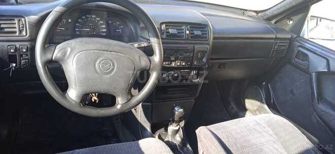 Opel Vectra 1996, 236,000 km - 2.0 l - Bakı