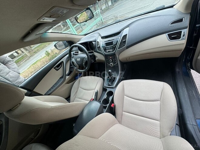 Hyundai Elantra 2015, 182,000 km - 1.8 l - Bakı