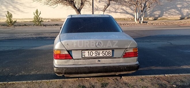 Mercedes E 230 1992, 240,000 km - 2.3 l - Bakı