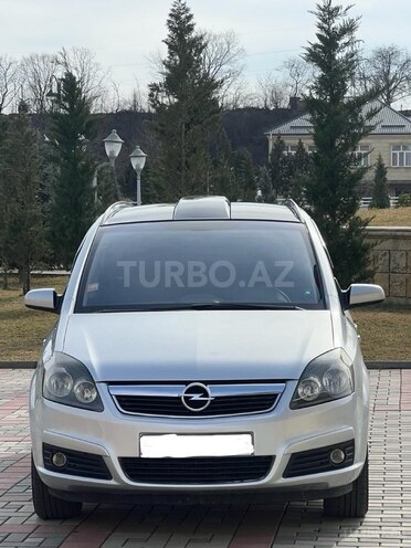 Opel Zafira 2007, 285,000 km - 1.9 l - Quba