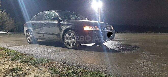 Audi A4 2003, 246,000 km - 1.8 l - Bakı
