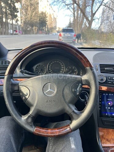 Mercedes E 220 2005, 644,000 km - 2.2 l - Bakı