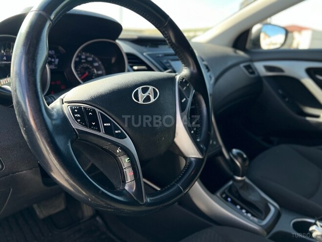 Hyundai Elantra 2015, 208,000 km - 1.8 l - Bakı