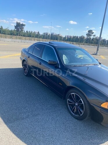 BMW 525 2000, 284,000 km - 2.5 l - Bakı