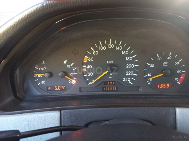 Mercedes E 230 1996, 439,000 km - 2.3 l - Sumqayıt