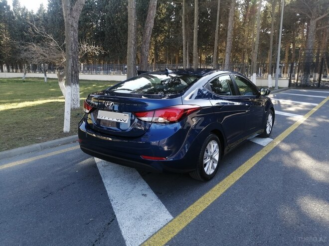 Hyundai Elantra 2015, 64,441 km - 1.8 l - Sumqayıt