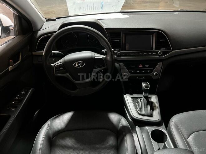 Hyundai Elantra 2016, 97,000 km - 1.6 l - Bakı