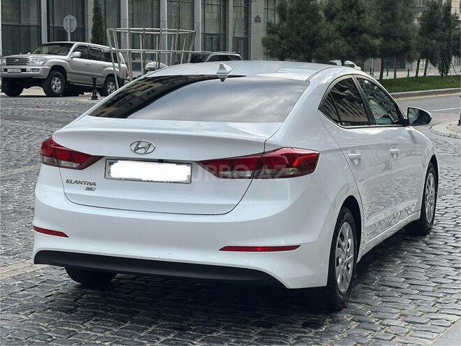 Hyundai Elantra 2017, 120,701 km - 2.0 l - Bakı