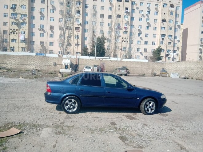 Opel Vectra 1996, 345,800 km - 1.8 l - Sumqayıt