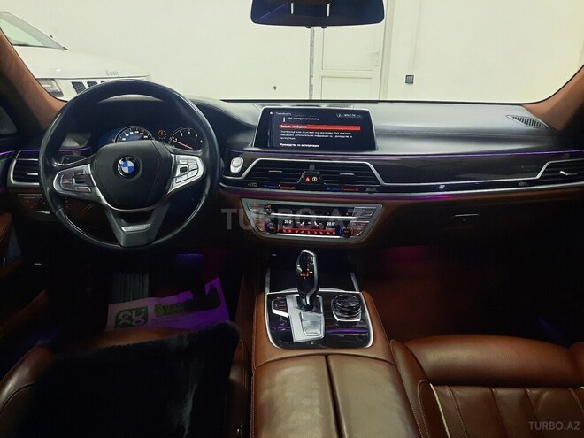 BMW 750 2017, 112,000 km - 4.4 l - Bakı