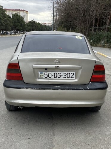 Opel Vectra 1996, 300,000 km - 1.8 l - Sumqayıt