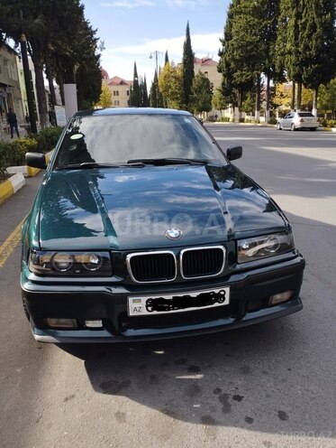 BMW 318 1993, 360,000 km - 1.8 l - Zaqatala