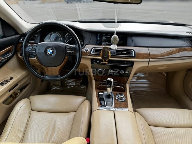 BMW 750 2011, 142,000 km - 4.4 l - Bakı