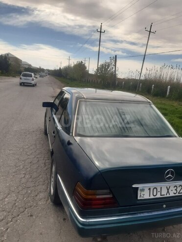 Mercedes E 300 1992, 358,000 km - 3.0 l - Bakı