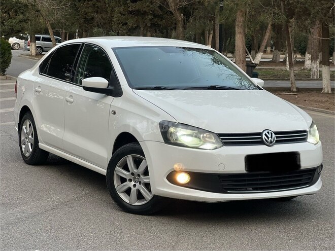 Volkswagen Polo 2013, 190,000 km - 1.6 l - Bakı