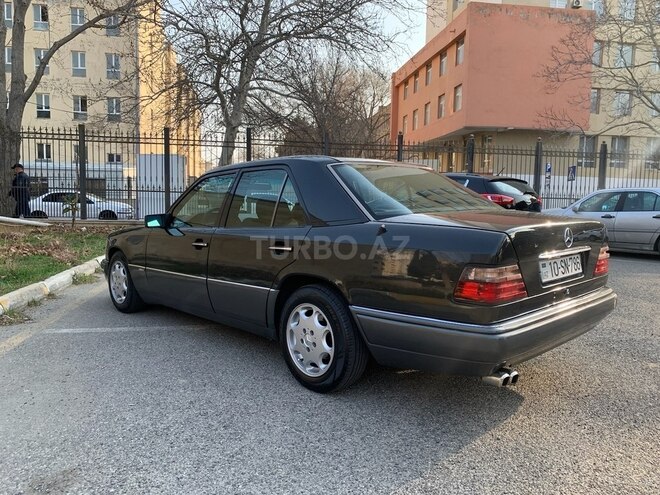 Mercedes E 200 1994, 386,000 km - 2.0 l - Bakı